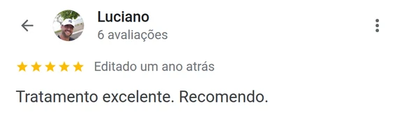 Avaliação de paciente que considera o tratamento excelente e o recomenda, em clínica de quiropraxia em Florianópolis