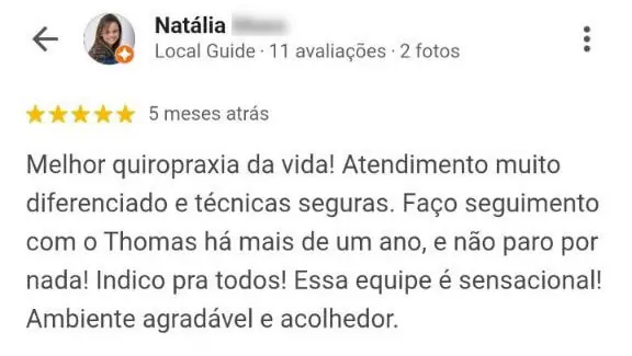 Avaliação de paciente destacando atendimento diferenciado, técnicas seguras e acompanhamento com o Dr. Thomas em clínica de quiropraxia em Florianópolis