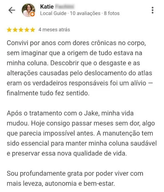 Avaliação de paciente relatando melhora de dores crônicas e qualidade de vida após tratamento de quiropraxia em Florianópolis