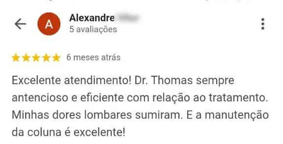 Avaliação de paciente destacando atendimento atencioso do Dr. Thomas, alívio das dores lombares e manutenção eficaz da coluna em clínica de quiropraxia em Florianópolis