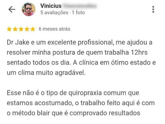 Avaliação de paciente destacando melhora da postura em quem trabalha muitas horas sentado e atendimento com método Blair em clínica de quiropraxia em Floripa